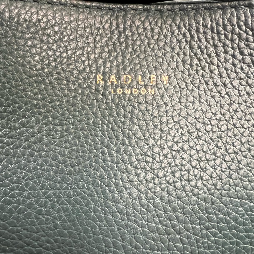 Radley London Duke Place medium compartment crossbody leather bag in pine needle - Picture 2 of 15